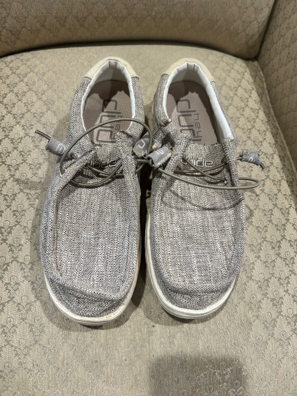 Men's size 10 Hey Dudes brown textured